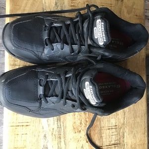 Barely worn men’s Skecher work sneaker/shoe size 10.5